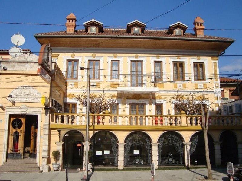 Hotel Villa Tafaj Tirana Buitenkant foto