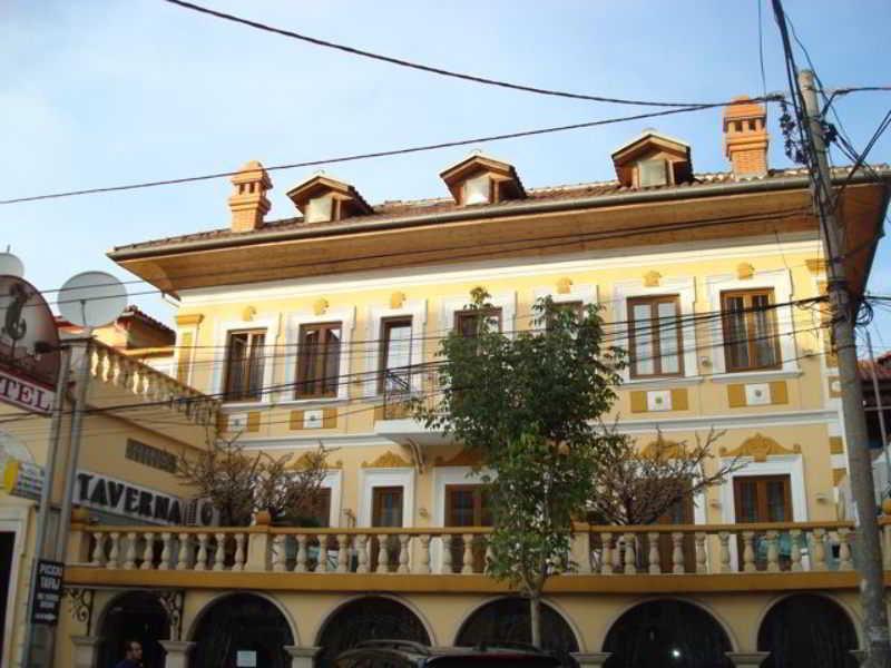 Hotel Villa Tafaj Tirana Buitenkant foto